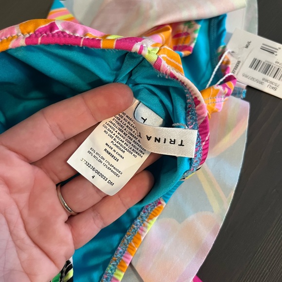 Trina Turk Poppy Ruffle Off The Shoulder Swim Top NEW - Picture 8 of 9